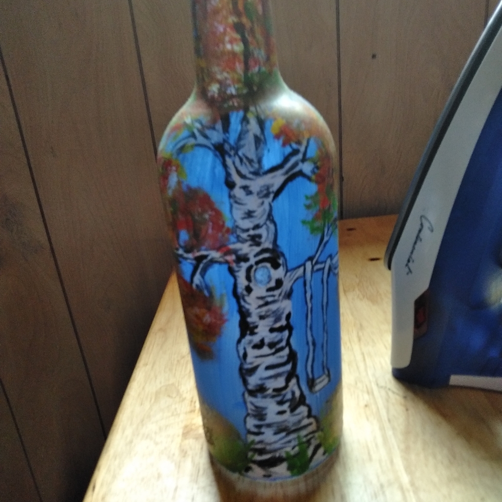 Hand painted bottle - Picture 4 of 4